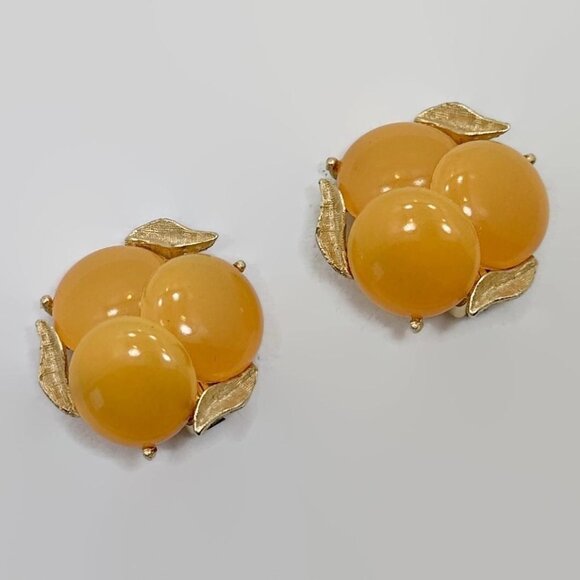 Orange Earrings, Thermoset, Gold Tone, 50s, Mid Century, Lucite, Vintage,Plastic - Picture 2 of 5